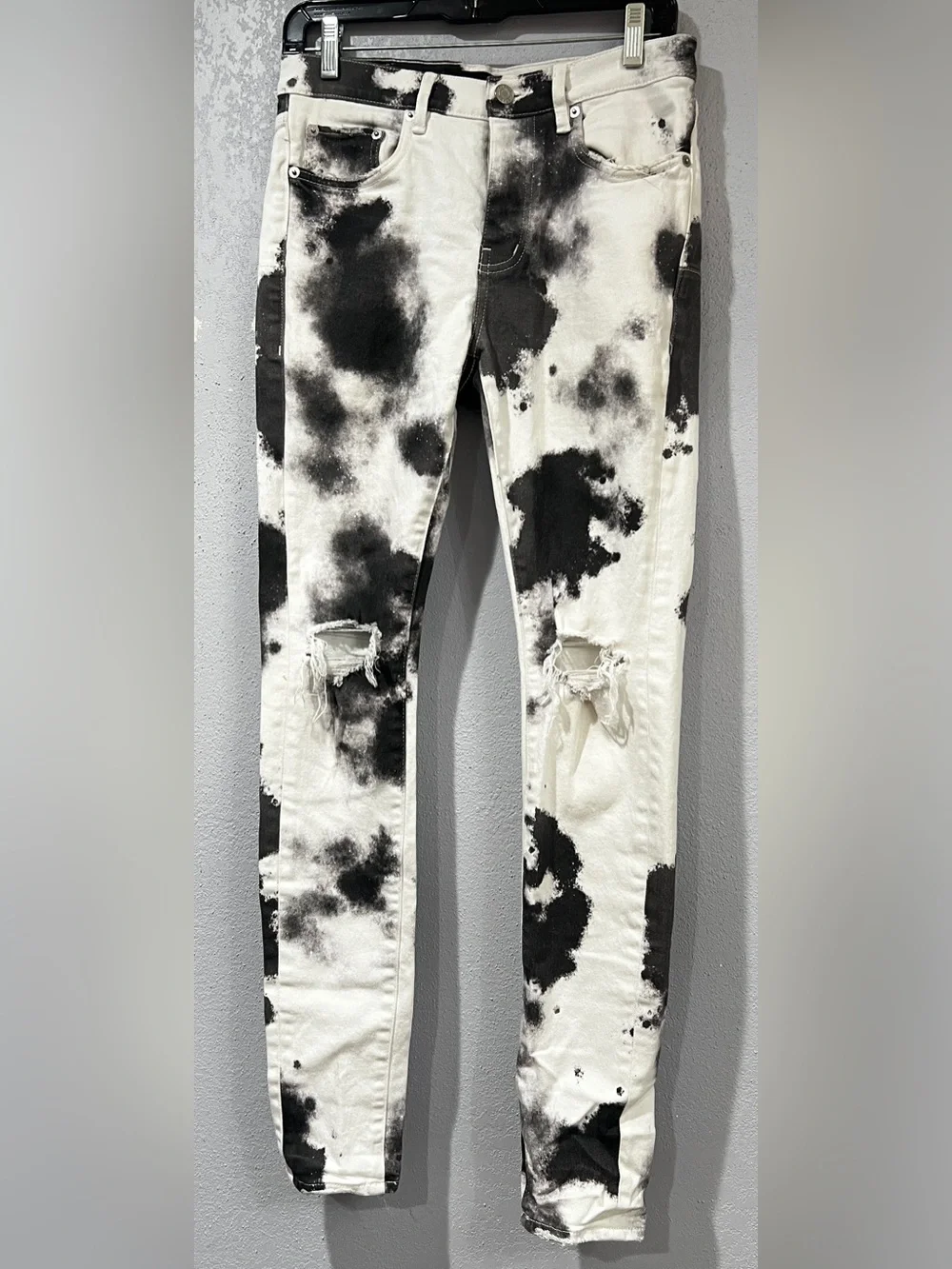 Men’s Purple Brand P0001 Cloud Print Distressed Slim-Fit Jeans Size 28 - Picture 1 of 15